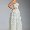 Abito a corsetto con applicazioni floreali decorato Camellia in bianco Abito a corsetto con applicazioni floreali decorato Camellia in bianco
