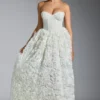 Abito a corsetto con applicazioni floreali decorato Camellia in bianco Abito a corsetto con applicazioni floreali decorato Camellia in bianco