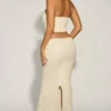 Abito a corsetto drappeggiato con cut-out decorato Saphira in bianco Abito a corsetto drappeggiato con cut-out decorato Saphira in bianco