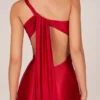 Abito asimmetrico con lacci sul retro Adelina in rosso rosa