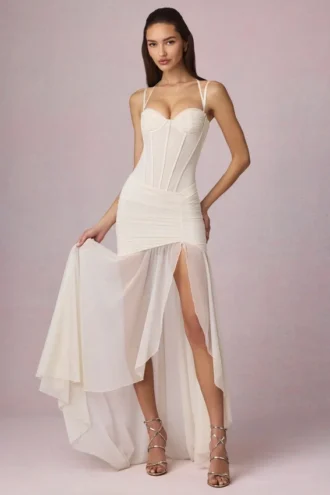 Abito corsetto asimmetrico con ruches Haruna in avorio