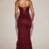 Abito corsetto Vasanta con scollo morbido e applicazioni decorative in rosso vino Abito corsetto Vasanta con scollo morbido e applicazioni decorative in rosso vino