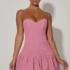 Abito corto a corsetto con orlo a palloncino e cut-out Lavinia in rosa antico Abito corto a corsetto con orlo a palloncino e cut-out Lavinia in rosa antico