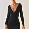 Abito corto A-line con scollo profondo e ruches in TENCEL™ Modal, colore nero Abito corto A-line con scollo profondo e ruches in TENCEL™ Modal, colore nero