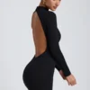 Abito corto a maniche lunghe con schiena scoperta Yara in Modal nero Abito corto a maniche lunghe con schiena scoperta Yara in Modal nero