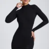 Abito corto a maniche lunghe con schiena scoperta Yara in Modal nero Abito corto a maniche lunghe con schiena scoperta Yara in Modal nero