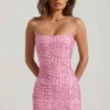Abito corto aderente con scollo rotondo e decorazioni Lunetta in rosa Abito corto aderente con scollo rotondo e decorazioni Lunetta in rosa