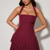 Abito corto asimmetrico a strati con scollo all’americana Rosaria in rosso vino Abito corto asimmetrico a strati con scollo all’americana Rosaria in rosso vino