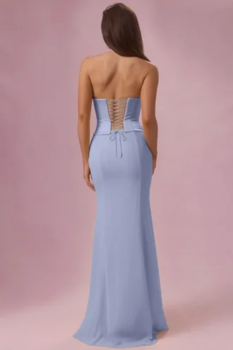 Abito da damigella d’onore con corsetto in raso Avielle in blu polvere