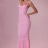 Abito da sera Lillienne in pizzo con scollo a cuore in rosa cipria Abito da sera Lillienne in pizzo con scollo a cuore in rosa cipria