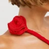 Abito lungo asimmetrico con cut-out in jersey Kalina in rosso scarlatto Abito lungo asimmetrico con cut-out in jersey Kalina in rosso scarlatto