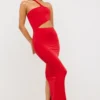 Abito lungo asimmetrico con cut-out in jersey Kalina in rosso scarlatto Abito lungo asimmetrico con cut-out in jersey Kalina in rosso scarlatto
