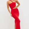 Abito lungo asimmetrico con cut-out in jersey Kalina in rosso scarlatto Abito lungo asimmetrico con cut-out in jersey Kalina in rosso scarlatto