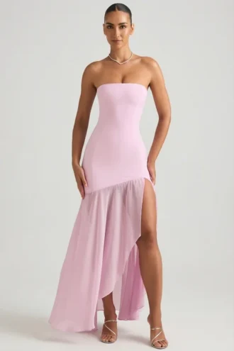 Abito lungo asimmetrico senza spalline con gonna a sirena Melina in rosa tenue Abito lungo asimmetrico senza spalline con gonna a sirena Melina in rosa tenue