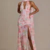 Abito lungo con dettagli a sciarpa decorato Primrose Premium con stampa floreale rosa Abito lungo con dettagli a sciarpa decorato Primrose Premium con stampa floreale rosa