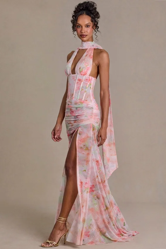Abito lungo con dettagli a sciarpa decorato Primrose Premium con stampa floreale rosa Abito lungo con dettagli a sciarpa decorato Primrose Premium con stampa floreale rosa