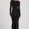 Abito lungo con scollo a barchetta e drappeggi in morbido jersey Mericia, colore nero Abito lungo con scollo a barchetta e drappeggi in morbido jersey Mericia, colore nero