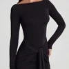 Abito lungo con scollo a barchetta e drappeggi in morbido jersey Mericia, colore nero Abito lungo con scollo a barchetta e drappeggi in morbido jersey Mericia, colore nero