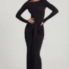 Abito lungo con scollo a barchetta e drappeggi in morbido jersey Mericia, colore nero Abito lungo con scollo a barchetta e drappeggi in morbido jersey Mericia, colore nero