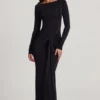 Abito lungo con scollo a barchetta e drappeggi in morbido jersey Mericia, colore nero Abito lungo con scollo a barchetta e drappeggi in morbido jersey Mericia, colore nero