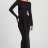 Abito lungo con scollo a barchetta e drappeggi in morbido jersey Mericia, colore nero Abito lungo con scollo a barchetta e drappeggi in morbido jersey Mericia, colore nero