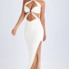 Abito lungo con scollo all’americana e ruches con cut-out Kalyani in bianco Abito lungo con scollo all’americana e ruches con cut-out Kalyani in bianco
