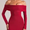 Abito lungo con spalle scoperte e maniche lunghe Depny in rosso ciliegia Abito lungo con spalle scoperte e maniche lunghe Depny in rosso ciliegia