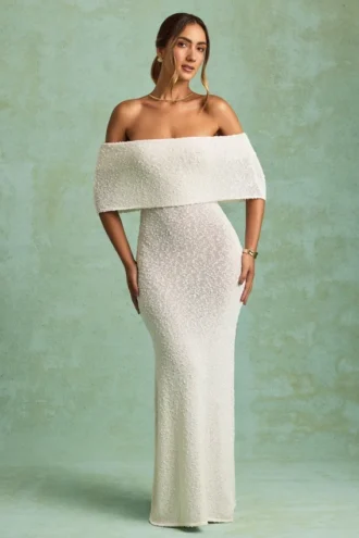 Abito lungo con spalle scoperte Naia Bouclé in bianco