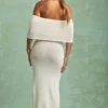 Abito lungo con spalle scoperte Naia Bouclé in bianco Abito lungo con spalle scoperte Naia Bouclé in bianco