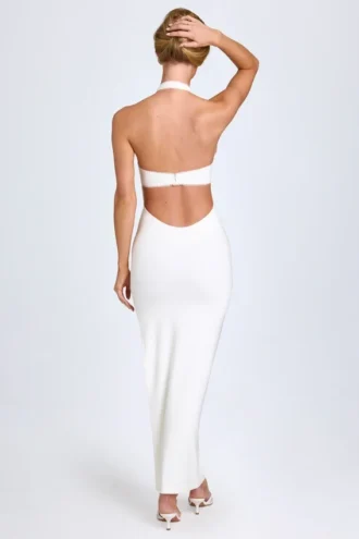 Abito lungo Elisana con scollo all’americana e bordi in pizzo, in TENCEL™ Modal, bianco