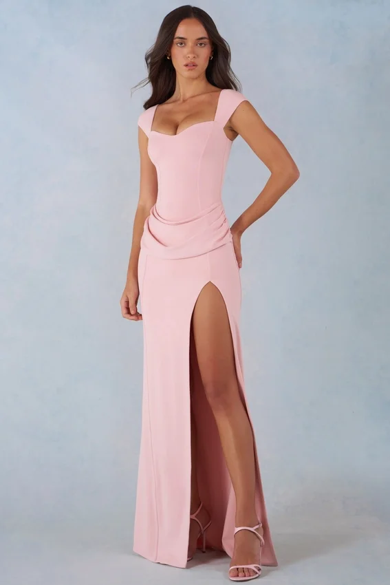 Abito lungo Elva in modal con scollo a cuore e drappeggio in vita, colore rosa cipria Abito lungo Elva in modal con scollo a cuore e drappeggio in vita, colore rosa cipria