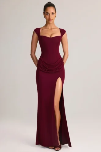 Abito lungo Elva in modal con scollo a cuore e vita arricciata, color vino