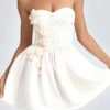 Abito mini a corsetto con applicazioni floreali Mirabelle in avorio