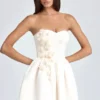 Abito mini a corsetto con applicazioni floreali Mirabelle in avorio