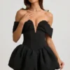 Abito mini a corsetto con spalle scoperte e orlo a palloncino a strati Jessamy in nero