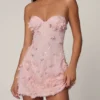 Abito mini a trapezio con decorazioni Edita in rosa balletto