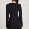 Abito mini blazer strutturato monopetto Samantae in nero Abito mini blazer strutturato monopetto Samantae in nero