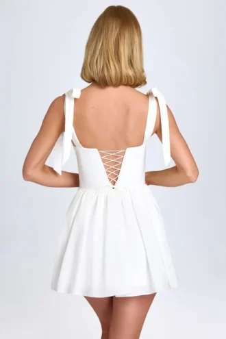 Abito mini con corpetto arricciato Marianna in bianco