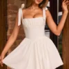 Abito mini con corpetto arricciato Marianna in bianco