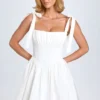 Abito mini con corpetto arricciato Marianna in bianco