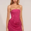 Abito mini drappeggiato senza spalline con decorazioni Mellie in rosa shocking