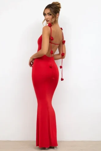 Aldona Abito da sera in jersey elasticizzato con dettagli a rosa in rosso scarlatto Aldona Abito da sera in jersey elasticizzato con dettagli a rosa in rosso scarlatto