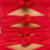 Aniela Abito corto in jersey elasticizzato con dettagli a rose in rosso scarlatto Aniela Abito corto in jersey elasticizzato con dettagli a rose in rosso scarlatto