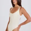 Body a strati con scollo incrociato in jersey di cotone elasticizzato color crema