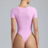 Body allacciato Raine in rosa violetto Body allacciato Raine in rosa violetto