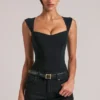 Body Ayla con scollo a cuore in nero Body Ayla con scollo a cuore in nero