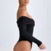 Body Ceyln in TENCEL™ Modal con spalle scoperte e arricciature, colore nero Body Ceyln in TENCEL™ Modal con spalle scoperte e arricciature, colore nero