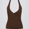 Canotta con scollo all’americana e schiena scoperta in misto pecan Canotta con scollo all’americana e schiena scoperta in misto pecan
