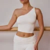 Canotta monospalla intrecciata in bianco tenue Canotta monospalla intrecciata in bianco tenue