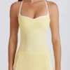 Canotta Soft Active con spalline incrociate in giallo limone Canotta Soft Active con spalline incrociate in giallo limone